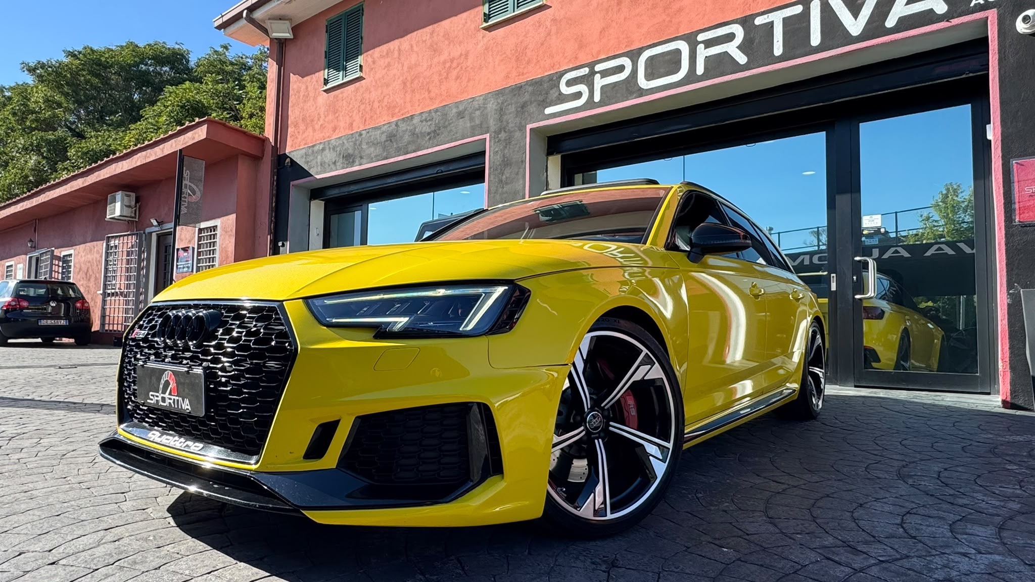 AUDI RS4 AVANT *ESCLUSIVAMENTE PER EVENTI E CERIMONIE CON AUTISTA*